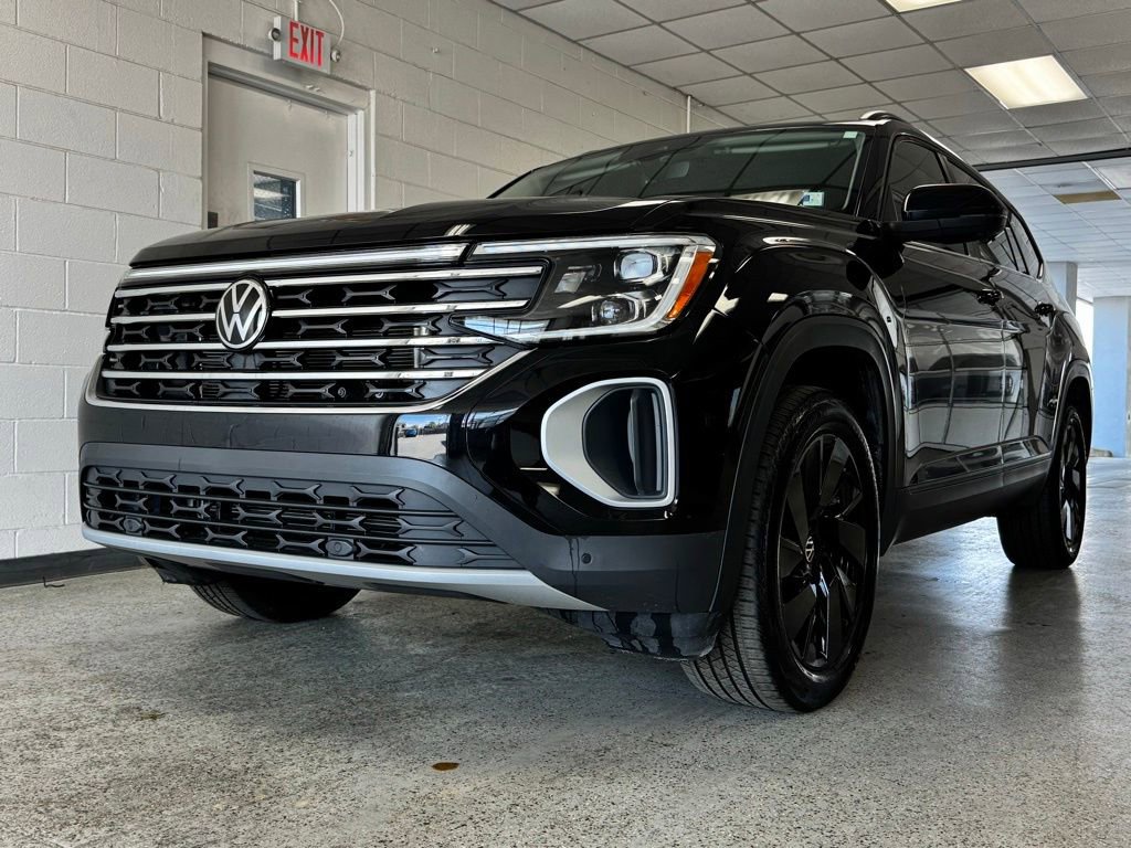 Used 2024 Volkswagen Atlas SE w/ Black Wheel Package image 24