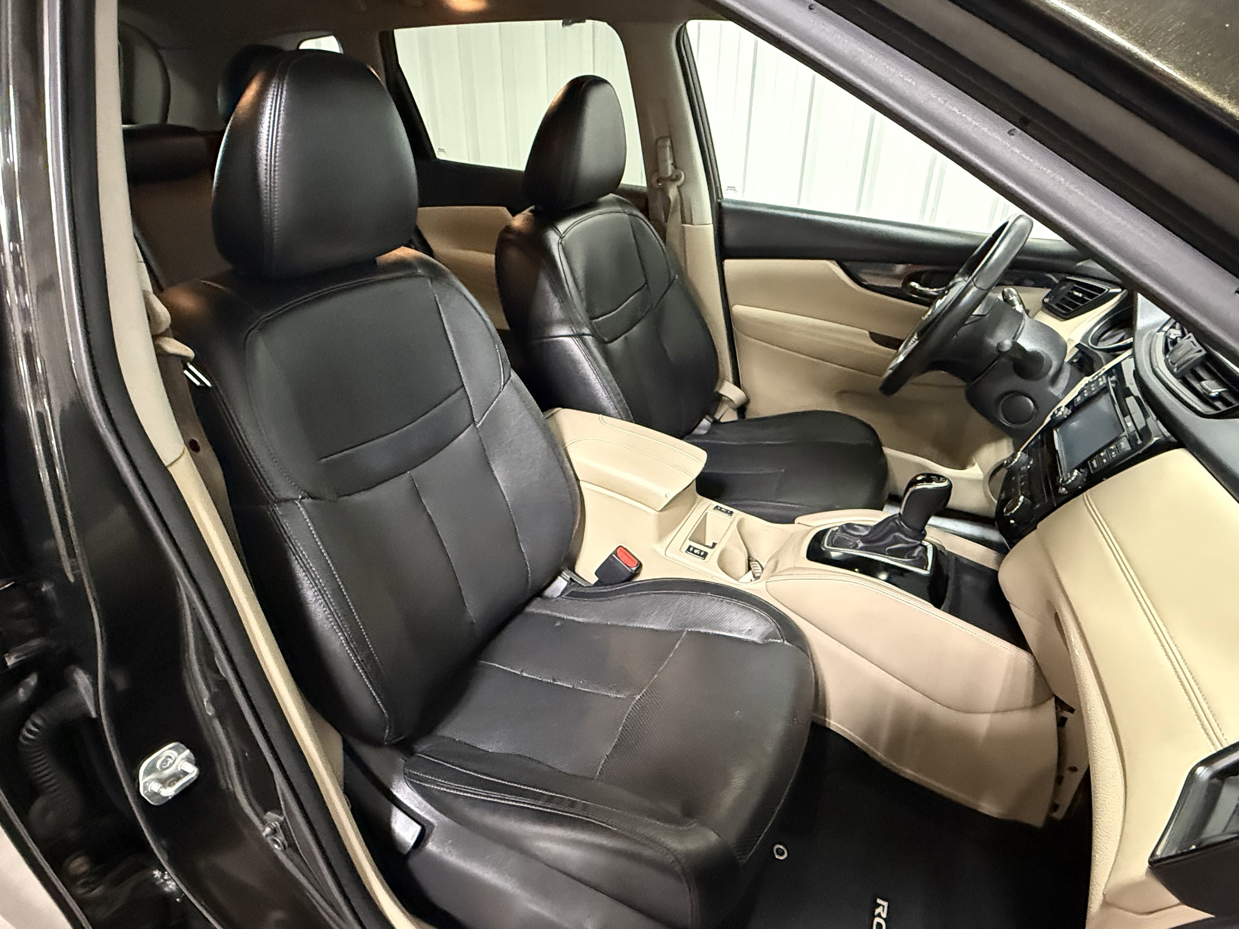 Used 2017 Nissan Rogue SL w/ SL Premium Package image 13