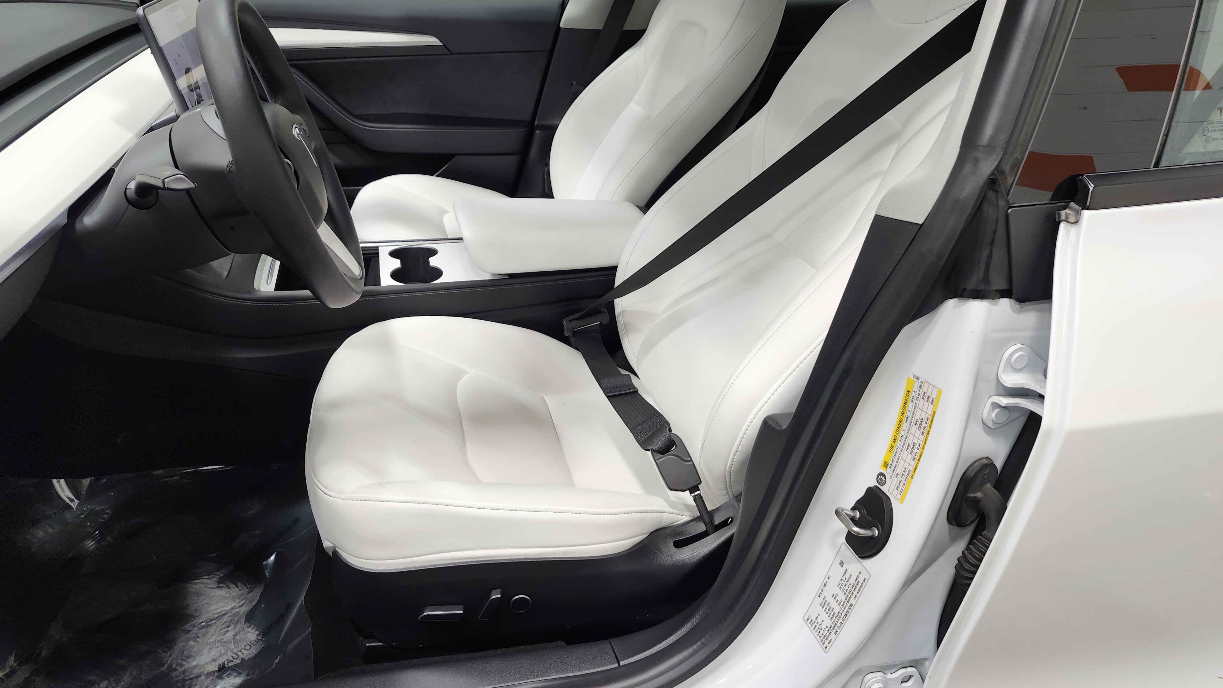 Used 2021 Tesla Model 3 Performance image 24