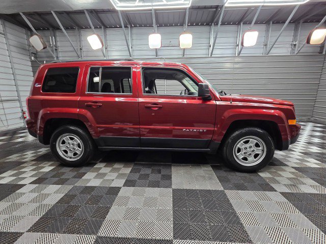 Used 2015 Jeep Patriot Sport w/ Power Value Group FWD image 10