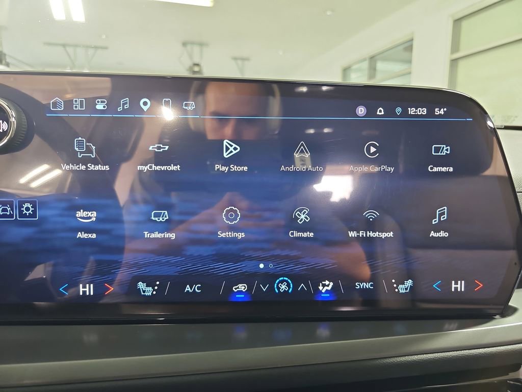 Certified 2025 Chevrolet Traverse LT w/ Driver Confidence Package image 27