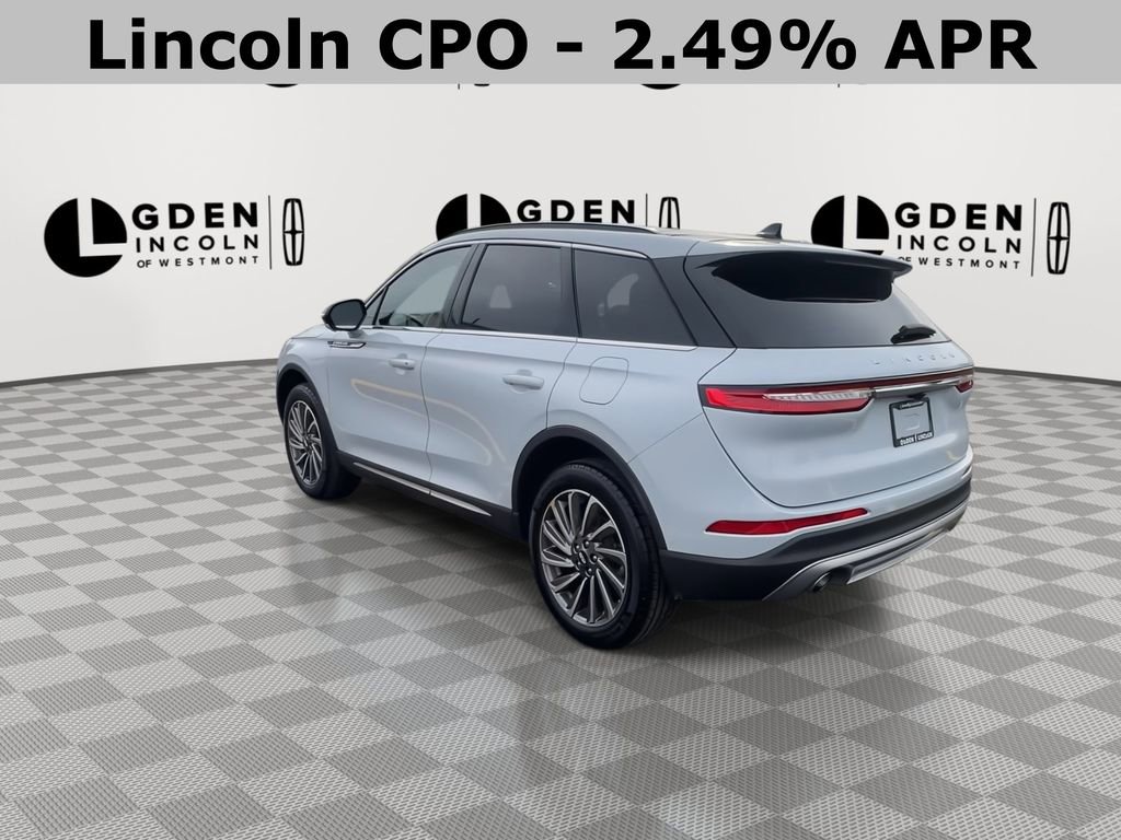 Used 2025 Lincoln Corsair Reserve w/ Rear Removable Package Tray image 6