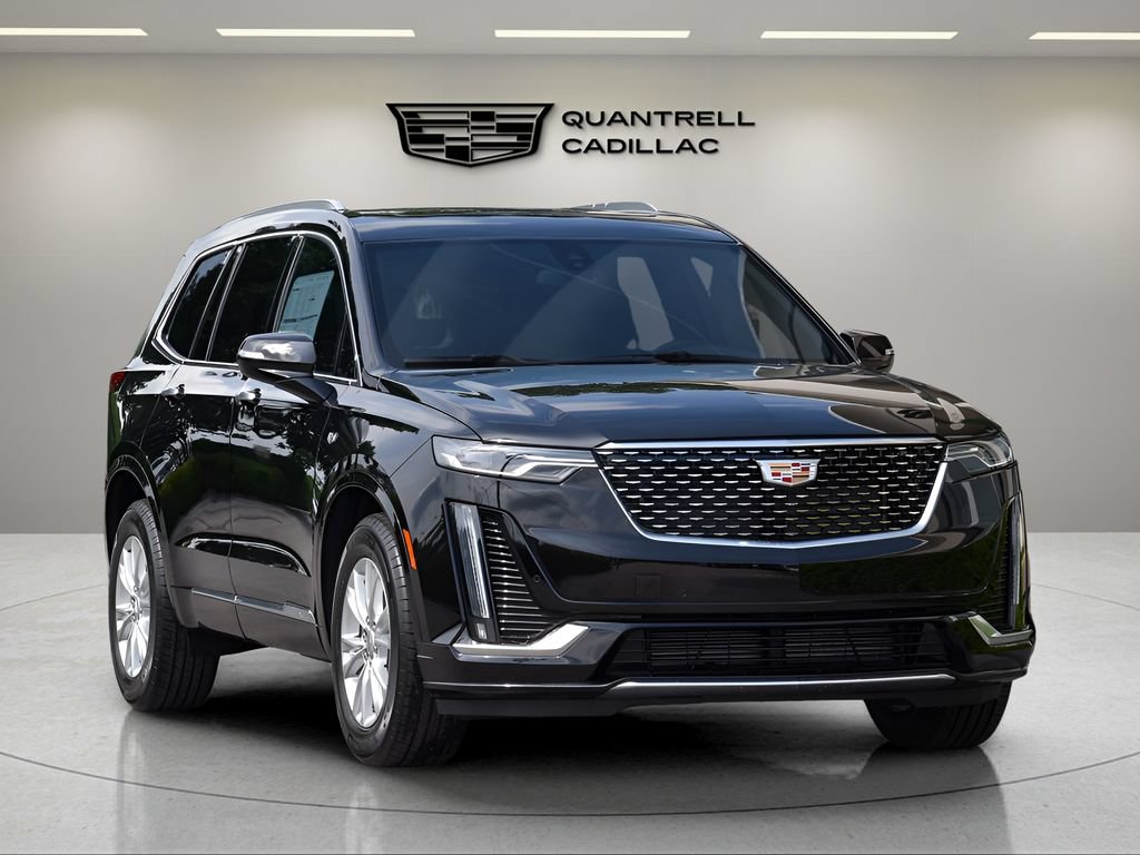 New 2025 Cadillac XT6 Luxury FWD image 2