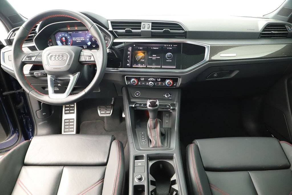 Certified 2025 Audi Q3 2.0T Premium Plus w/ Premium Plus Package AWD/4WD image 19