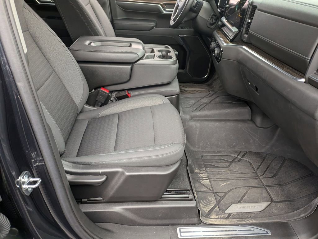 Used 2023 Chevrolet Silverado 1500 LT image 23