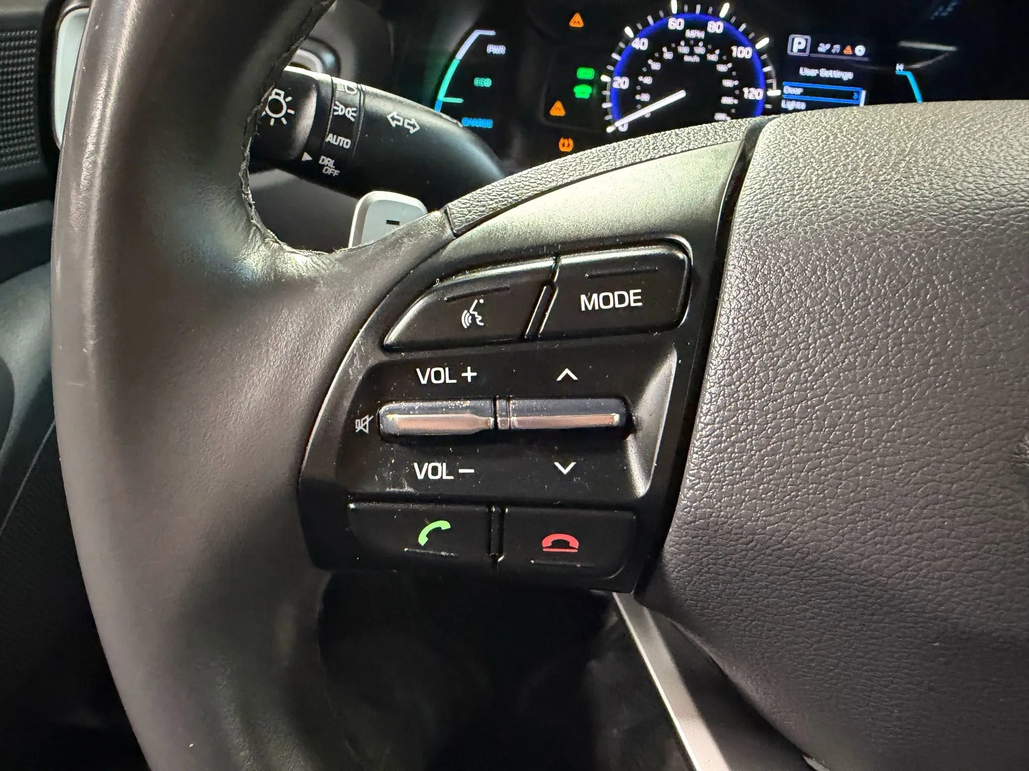Used 2019 Hyundai Ioniq Plug-In Hybrid FWD image 19