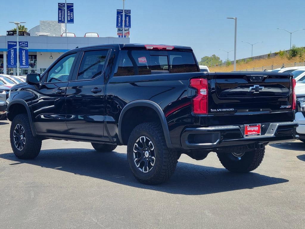 New 2026 Chevrolet Silverado 1500 ZR2 AWD/4WD image 2