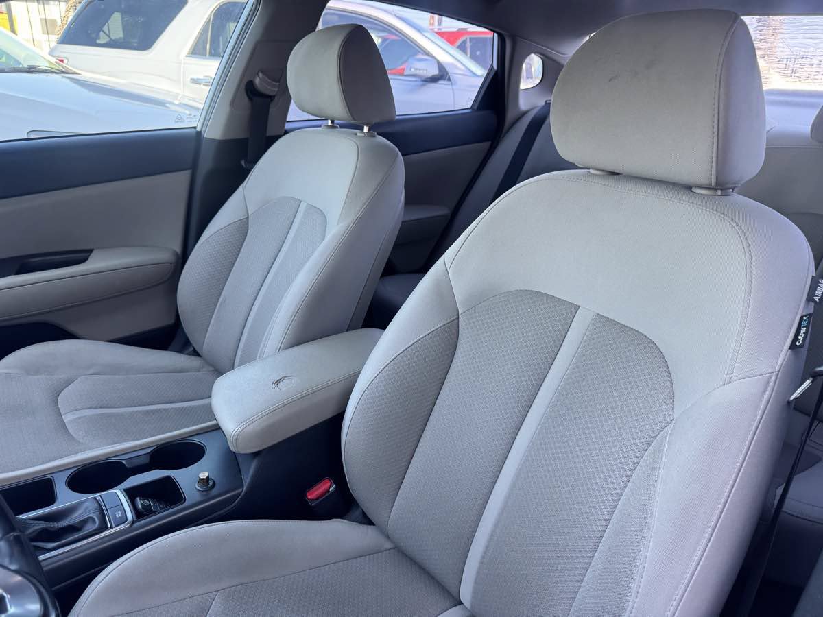 Used 2016 Kia Optima LX FWD image 36