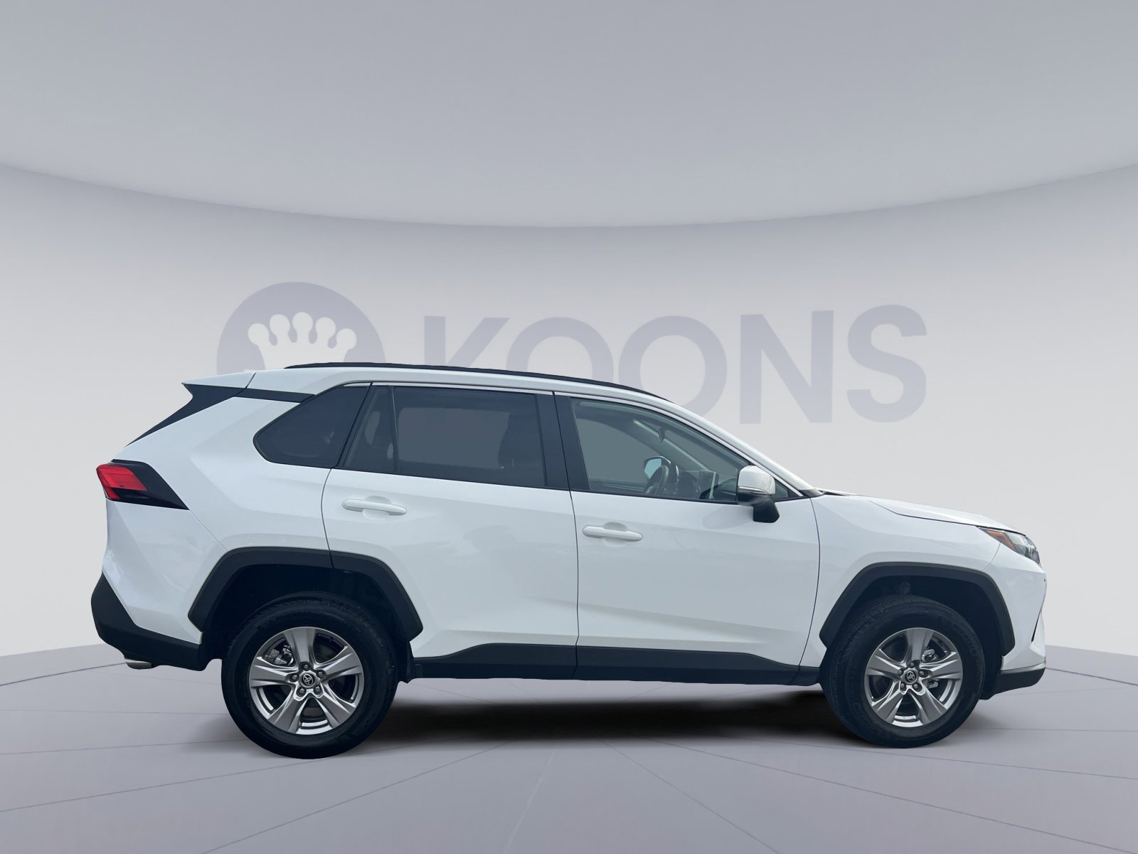 Used 2025 Toyota RAV4 XLE FWD image 12