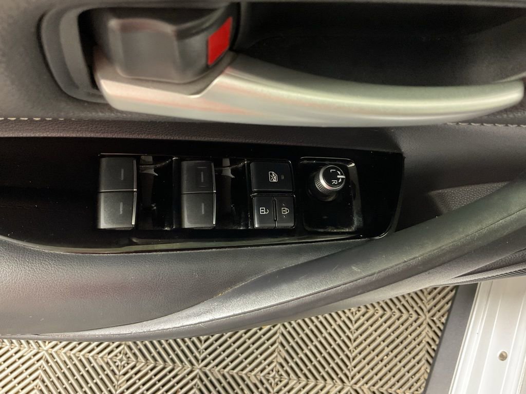 Used 2021 Toyota Corolla SE image 18