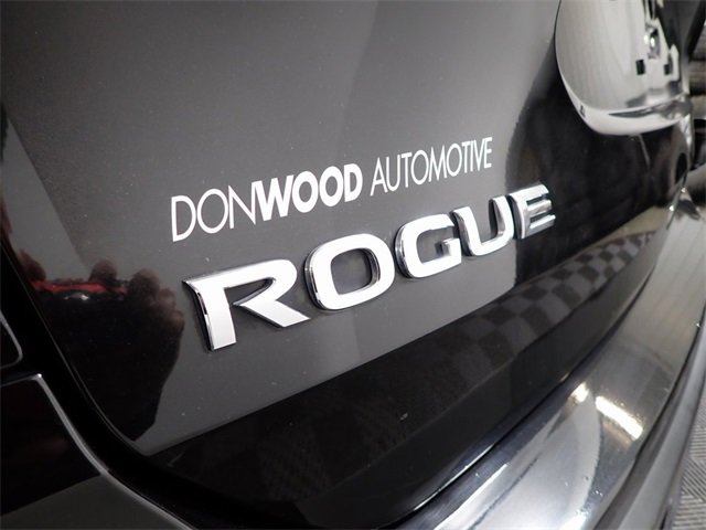 Used 2020 Nissan Rogue SV image 14