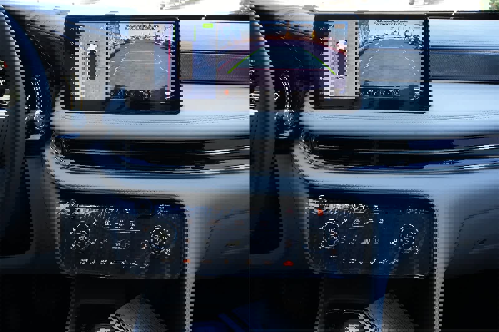 New 2026 INFINITI QX60 Luxe image 13