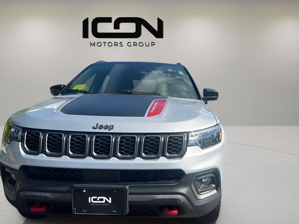 Used 2024 Jeep Compass Trailhawk image 32