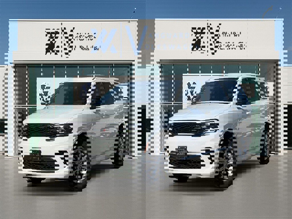 Used 2025 Dodge Durango GT image 1