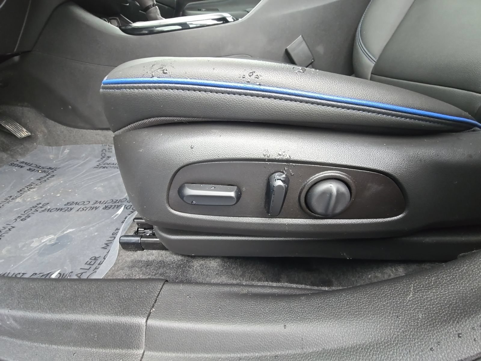 Used 2025 Buick Envista Sport Touring w/ Convenience I Package FWD image 12