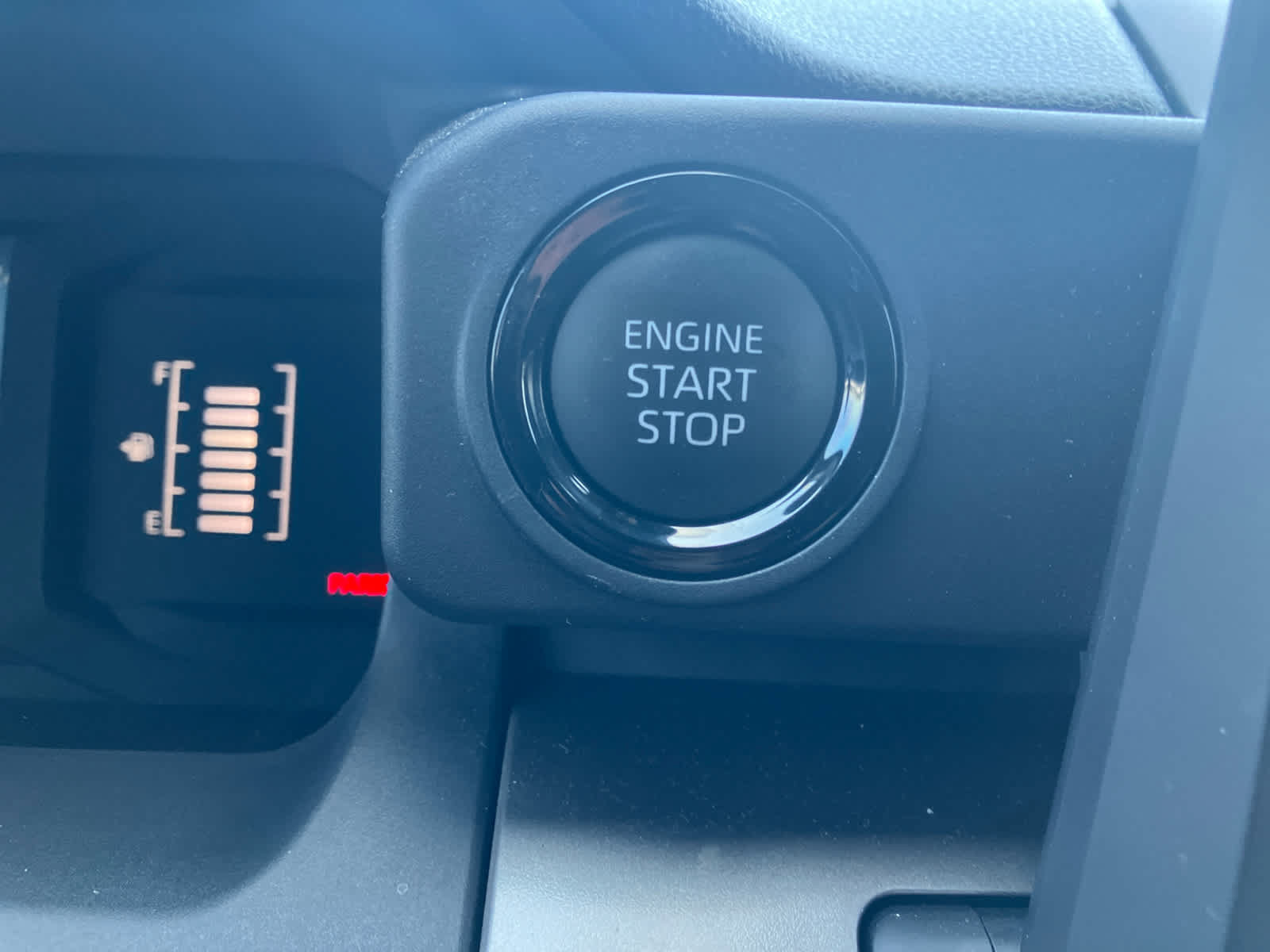 Certified 2024 Toyota Tacoma SR5 AWD/4WD image 25