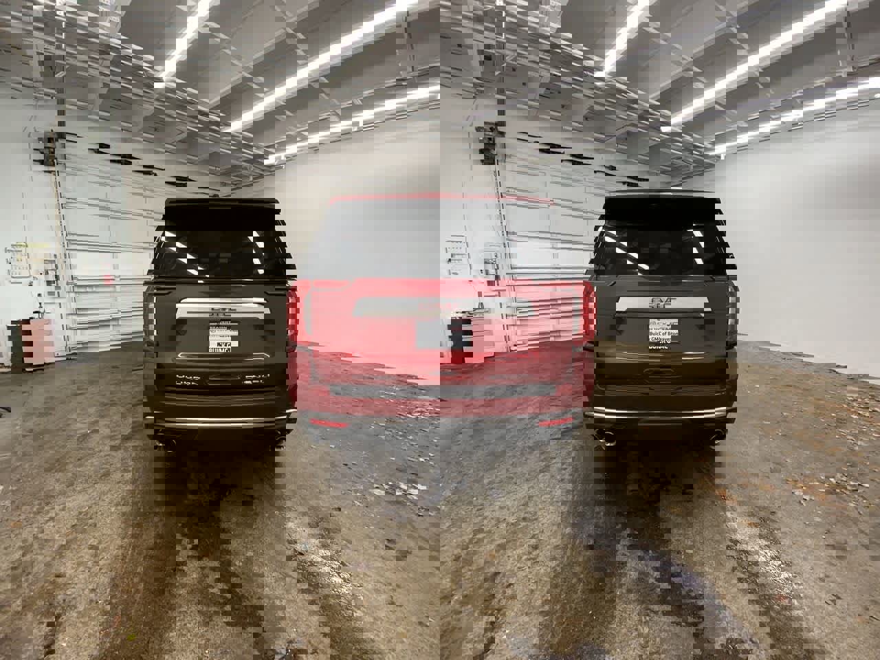 Used 2024 GMC Yukon Denali w/ Advanced Technology Package image 5