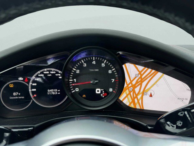 Used 2017 Porsche Panamera image 22