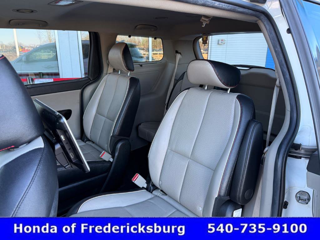 Used 2019 Kia Sedona EX w/ EX Premium Package image 28