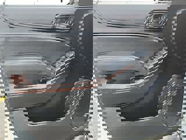 Certified 2020 GMC Yukon XL SLT image 29