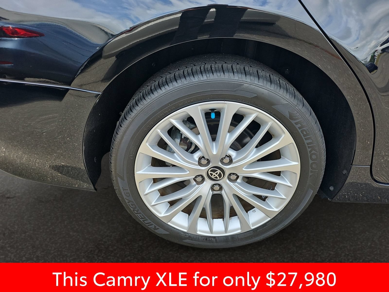 Used 2020 Toyota Camry XLE FWD image 43
