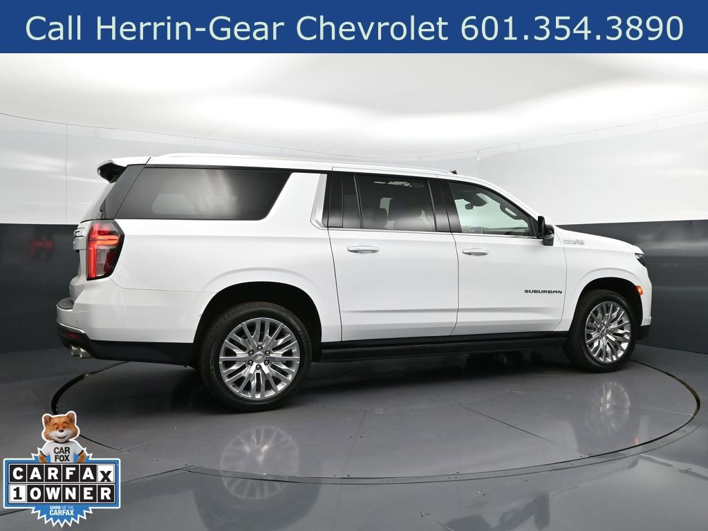 Used 2023 Chevrolet Suburban High Country image 8