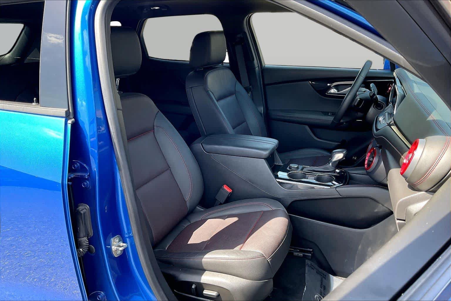 Used 2019 Chevrolet Blazer RS w/ Sun and Wheels Package FWD image 8