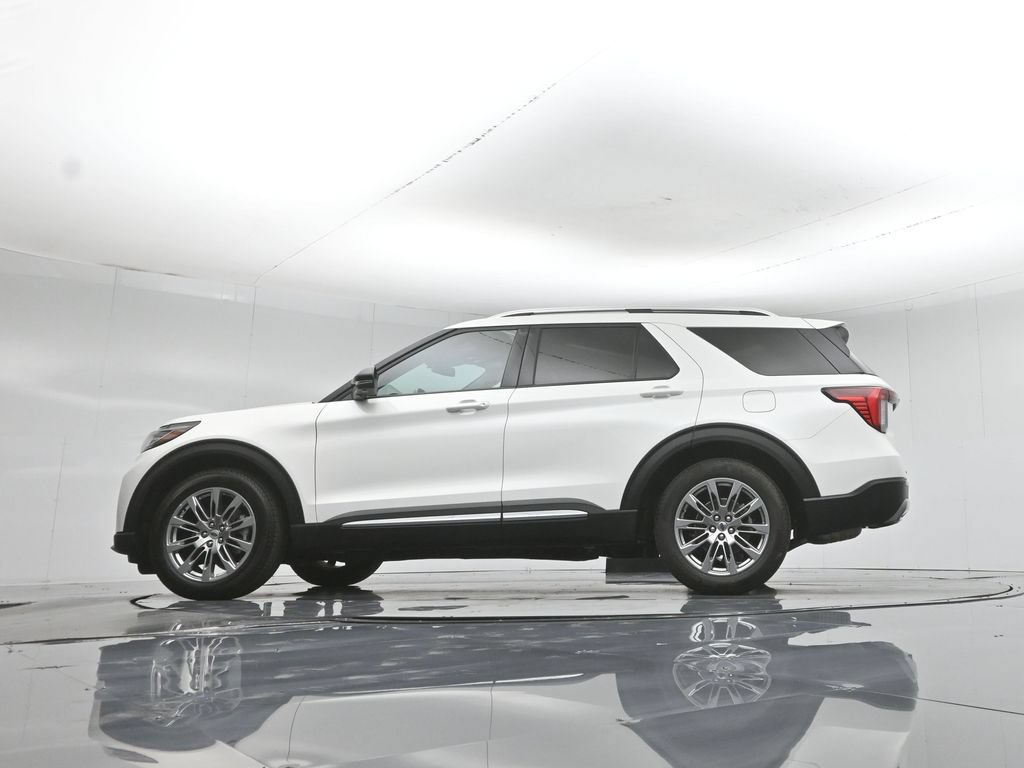 Certified 2025 Ford Explorer Platinum RWD image 58
