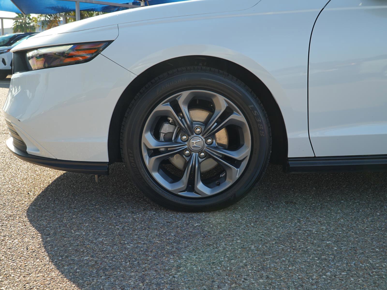 Used 2023 Honda Accord EX image 12