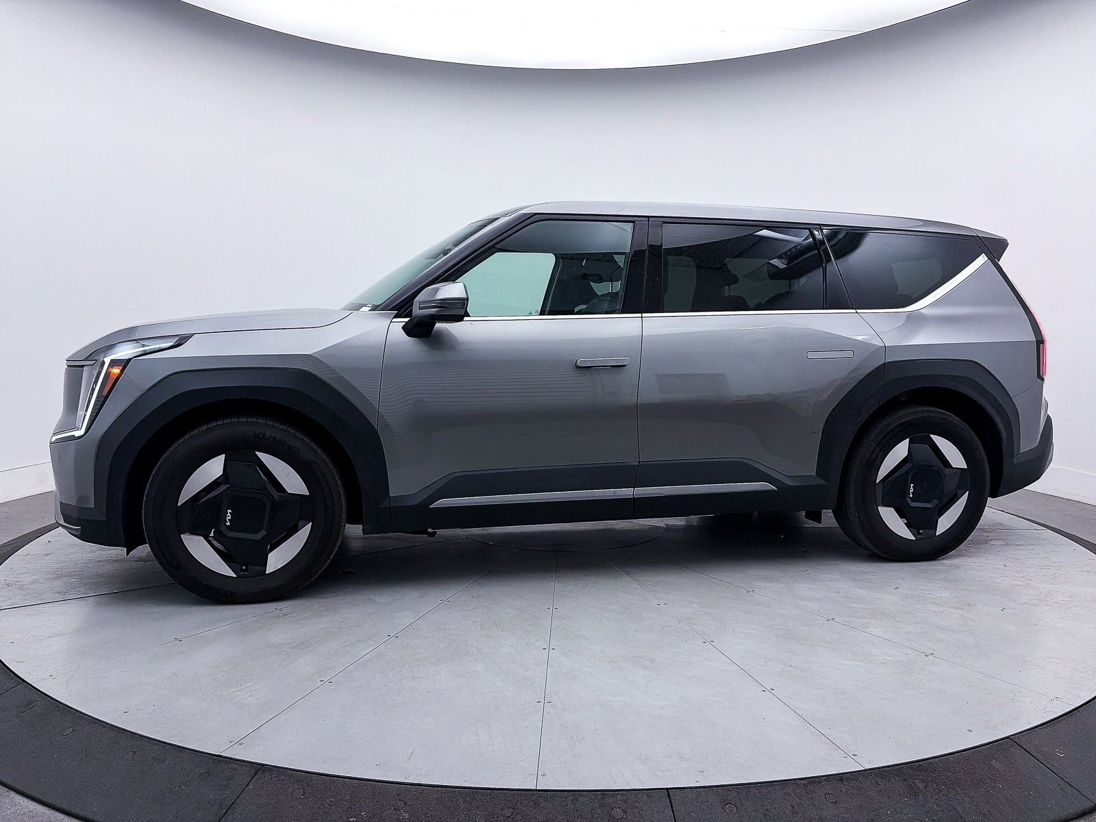 Used 2024 Kia EV9 Light Long Range image 42