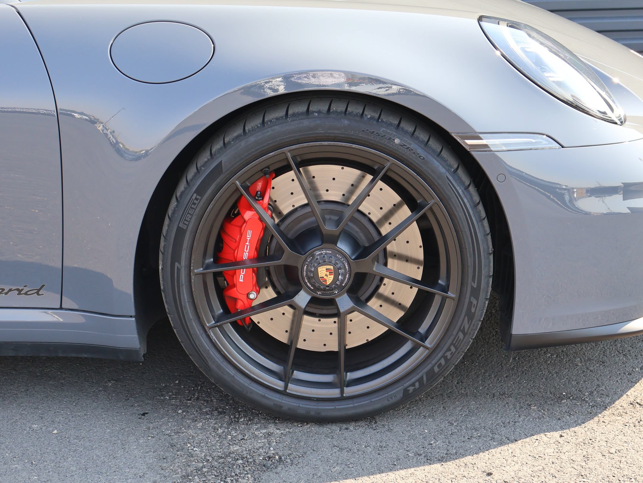 Certified 2025 Porsche 911 Targa 4 GTS AWD/4WD image 28