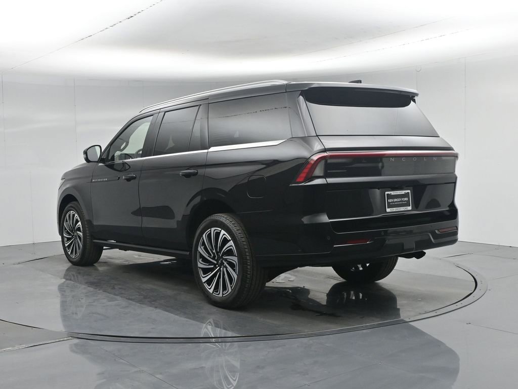 Used 2025 Lincoln Navigator Black Label image 5