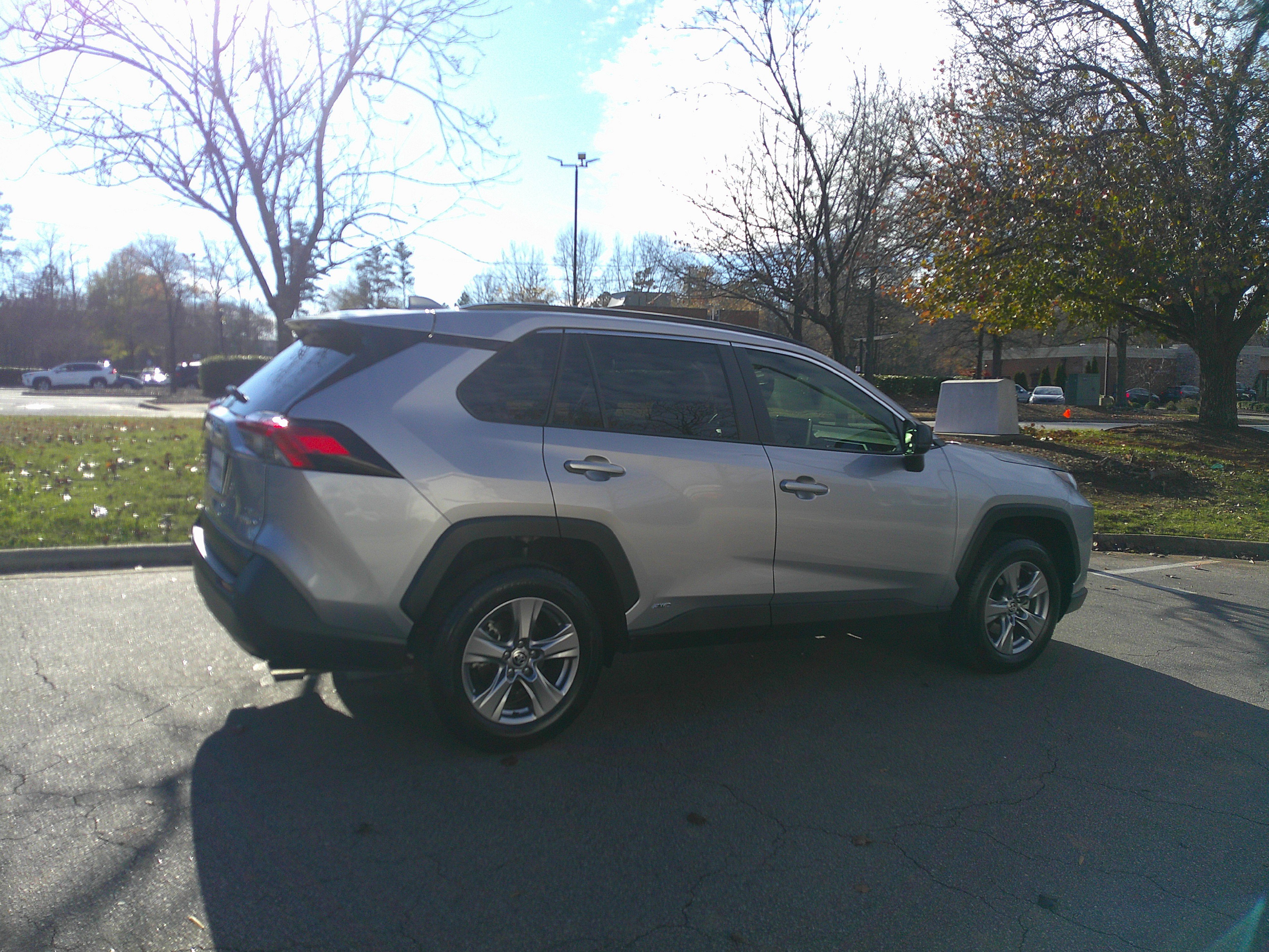 Used 2023 Toyota RAV4 LE image 12