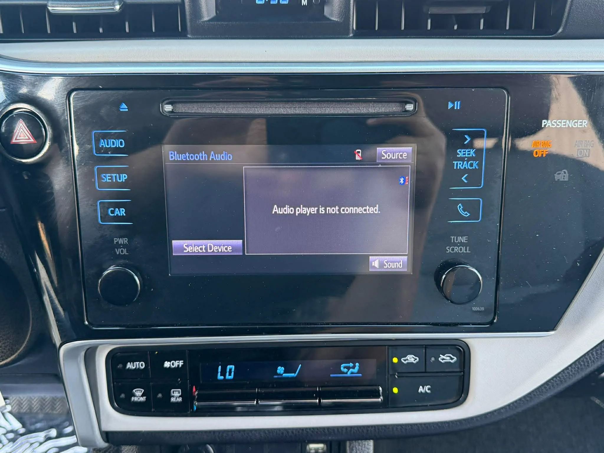 Used 2017 Toyota Corolla LE image 15