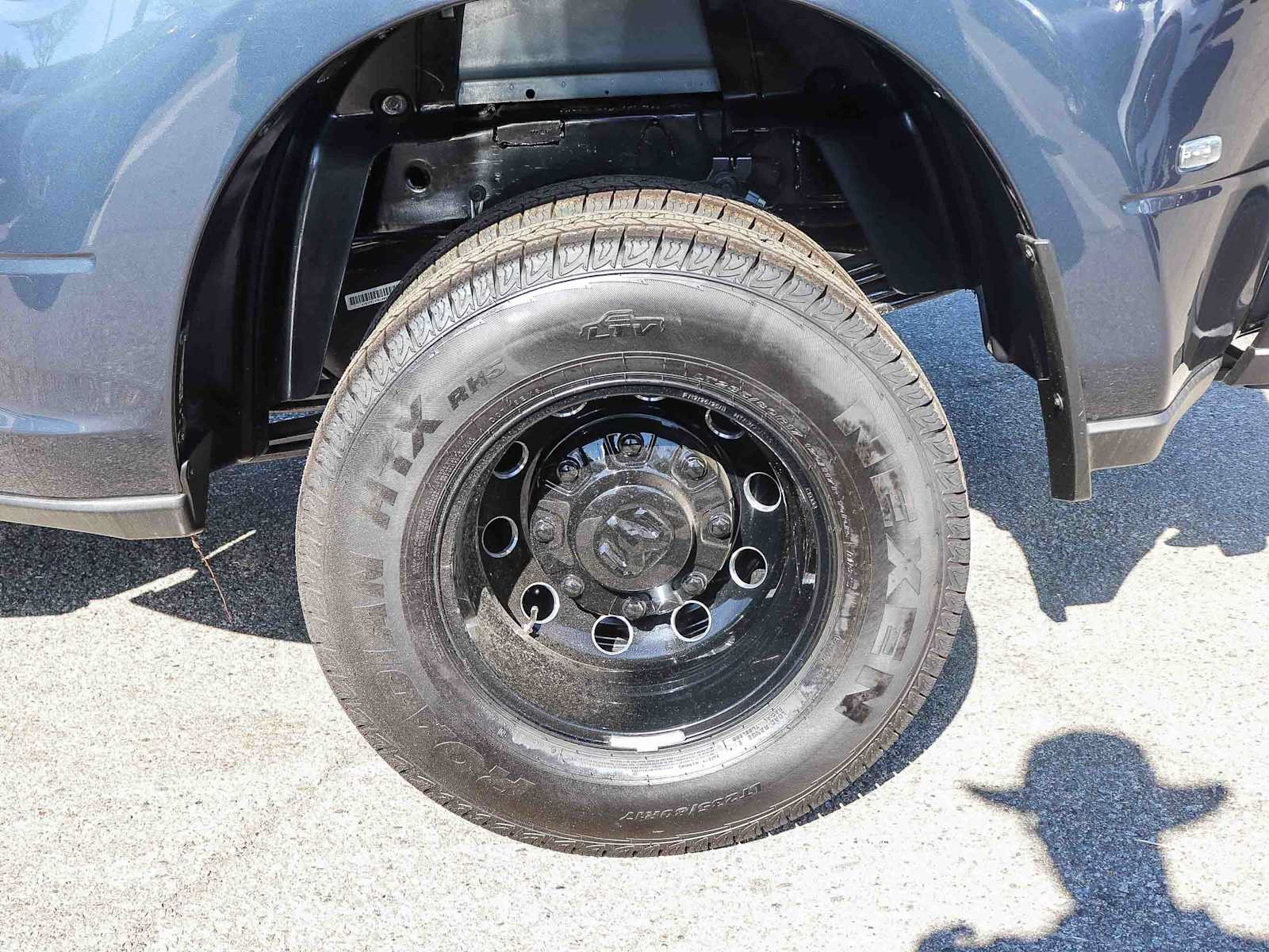 New 2026 RAM 3500 Laramie AWD/4WD image 7