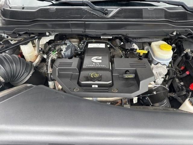 Used 2024 RAM 3500 Limited AWD/4WD image 10