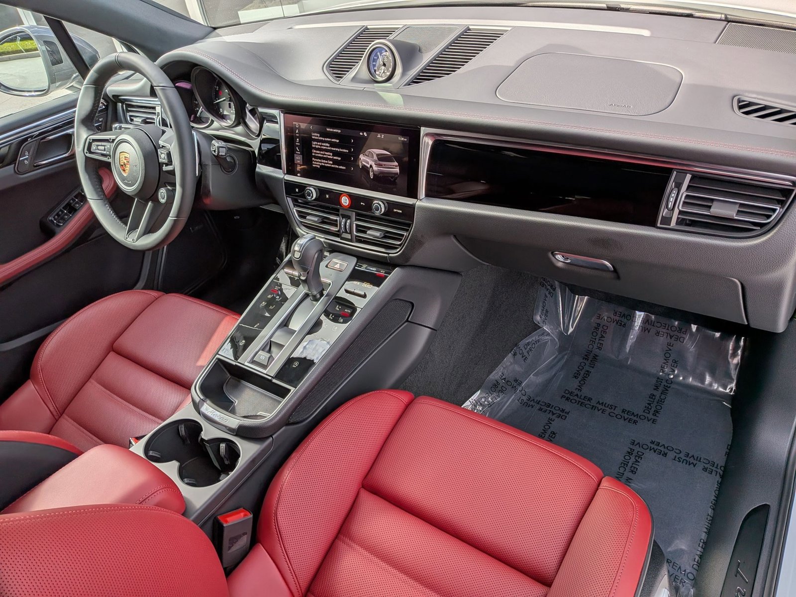 New 2026 Porsche Macan Turbo image 27