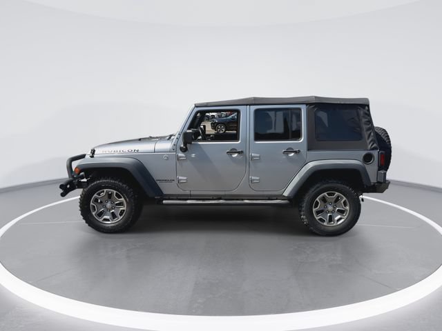 Used 2015 Jeep Wrangler Unlimited Rubicon w/ Connectivity Group AWD/4WD image 5
