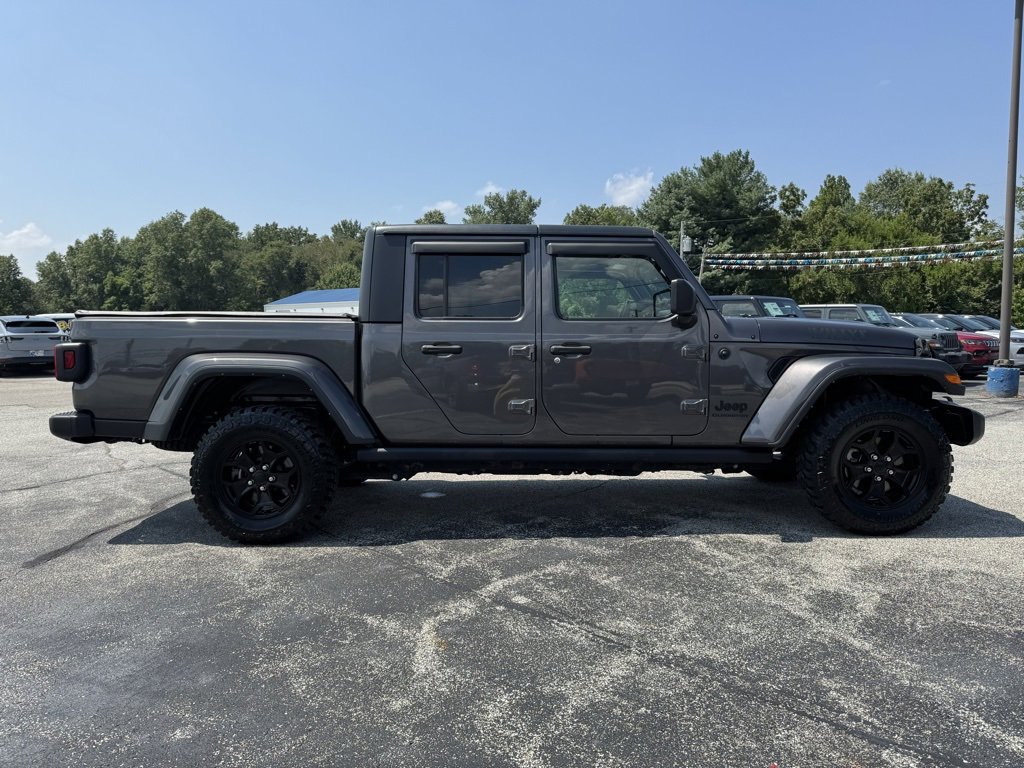 Used 2021 Jeep Gladiator Willys image 9
