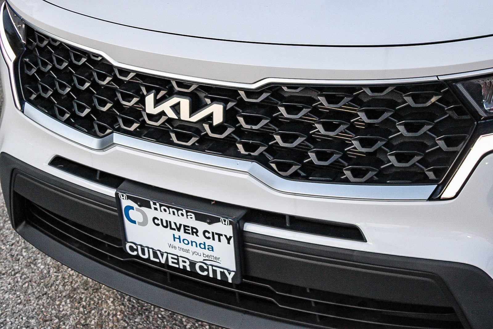 Used 2023 Kia Sorento LX image 5