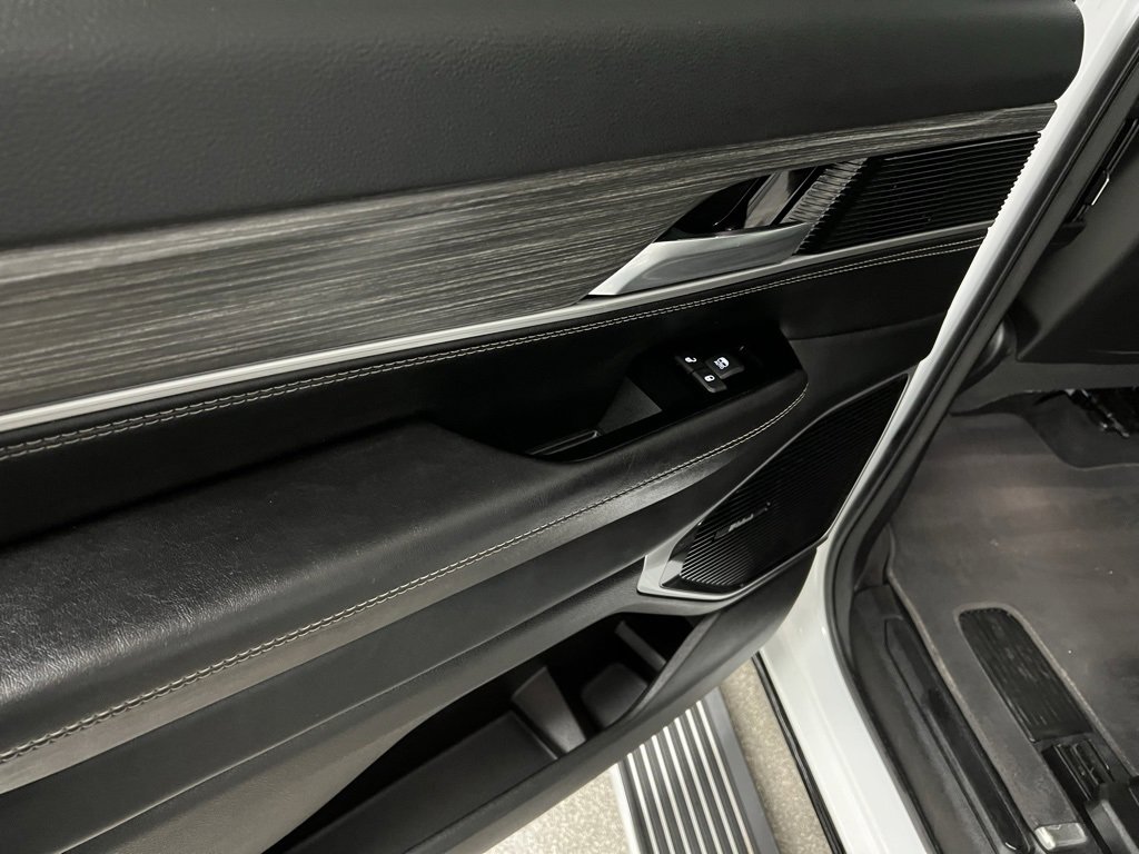 Used 2023 Jeep Wagoneer L Series III w/ Premium Group I image 54