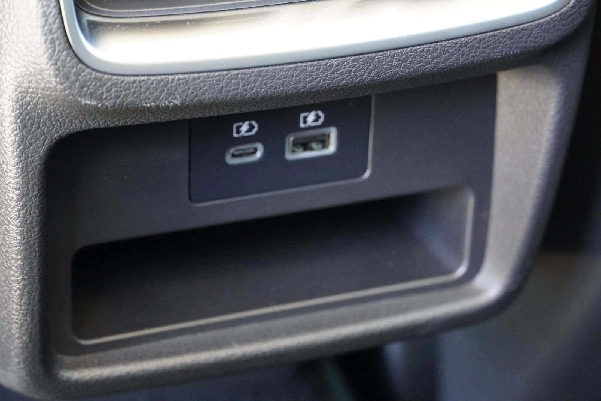 Certified 2024 INFINITI QX50 Luxe w/ Accent Package image 32