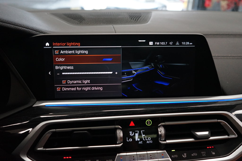 Used 2022 BMW X7 xDrive40i w/ M Sport Package AWD/4WD image 48