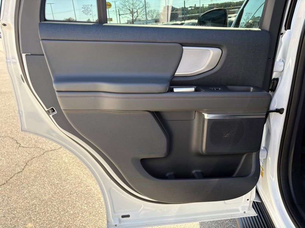 Certified 2025 Ford Expedition Active image 17