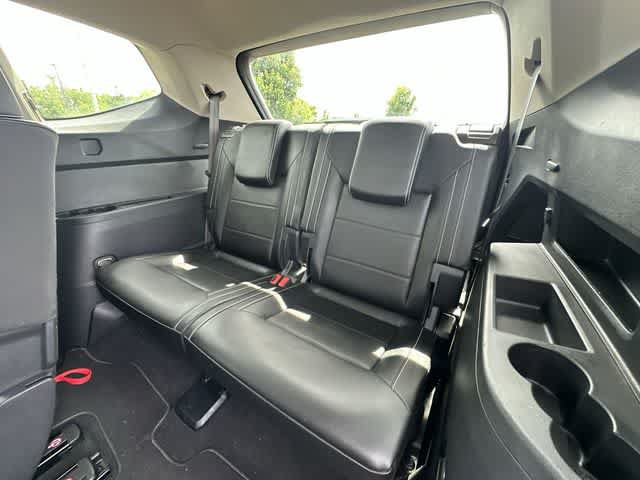 Used 2023 Volkswagen Atlas SE w/ Black Wheel Package AWD/4WD image 32