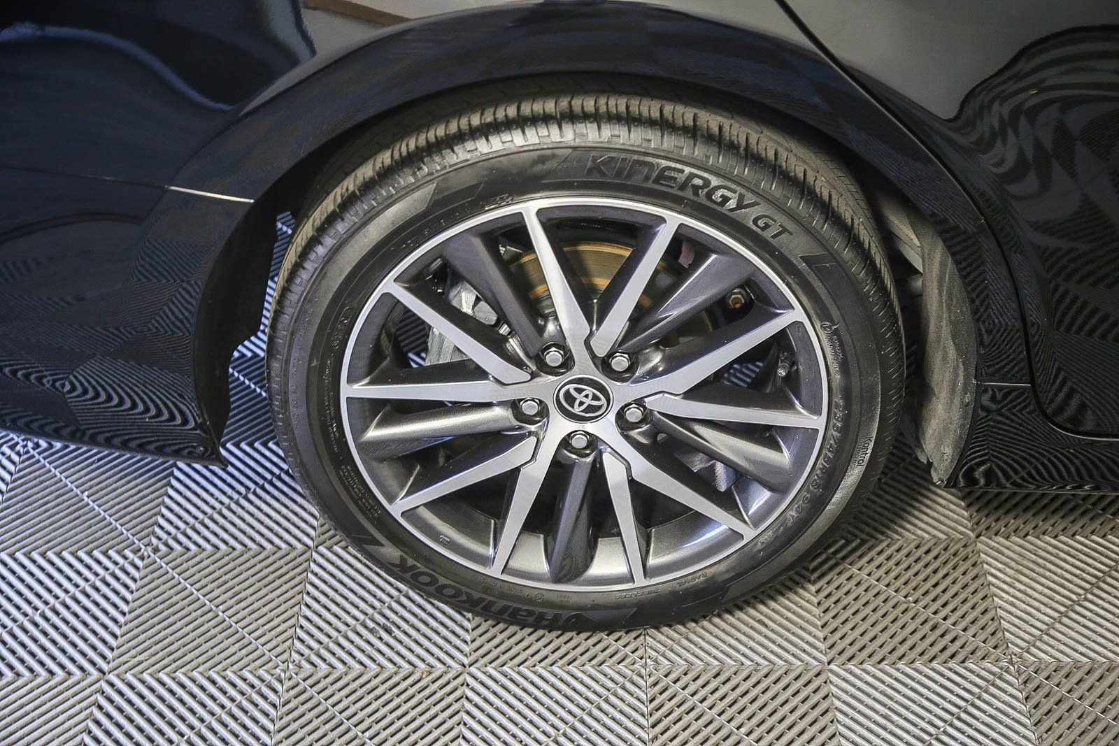 Used 2024 Toyota Camry XLE image 10