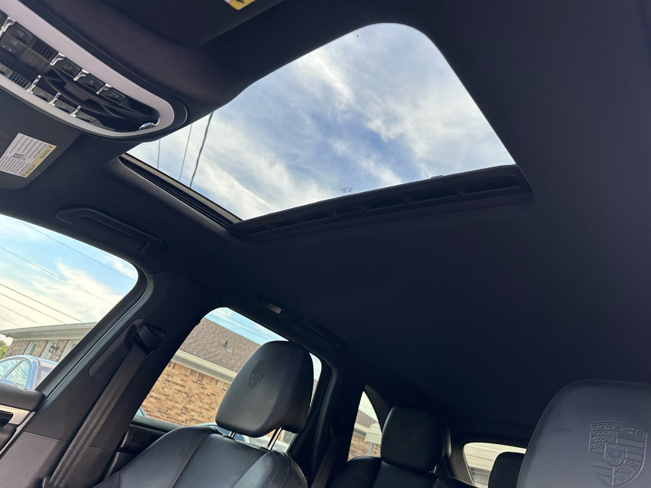 Used 2016 Porsche Cayenne image 46