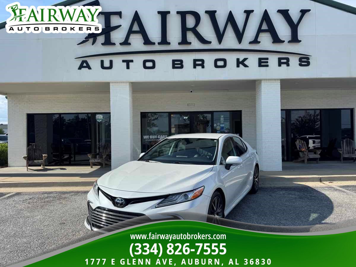 Used 2022 Toyota Camry XLE FWD image 1