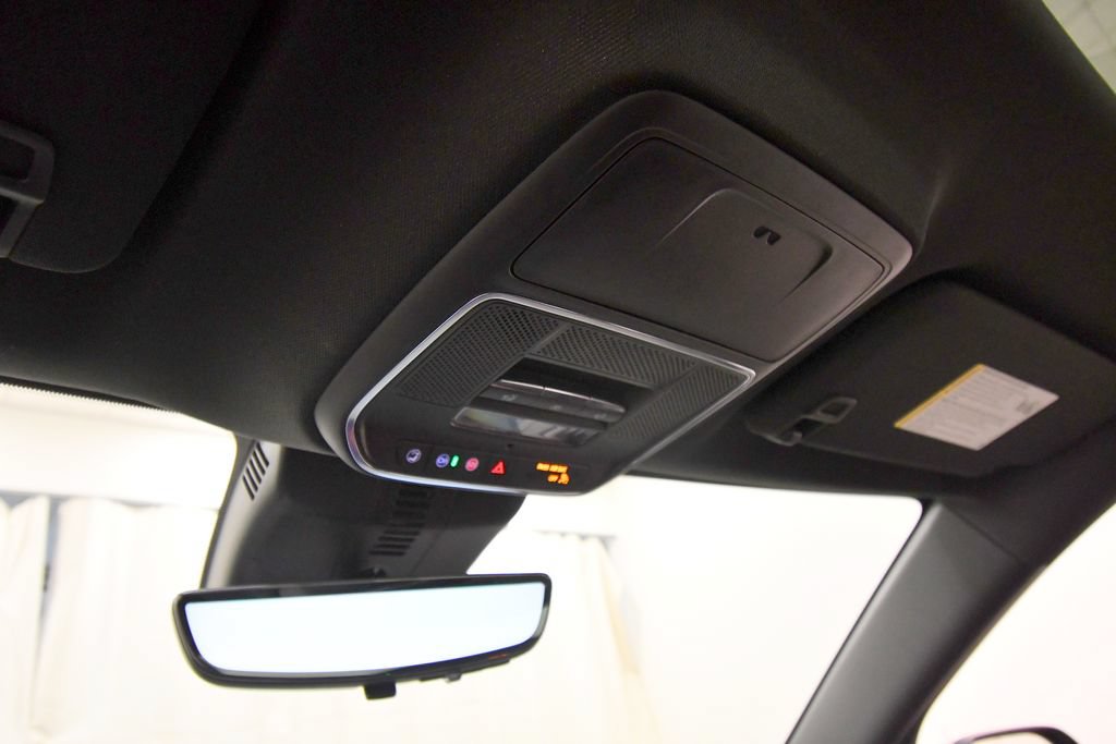 Used 2024 Chevrolet Traverse RS AWD/4WD image 28