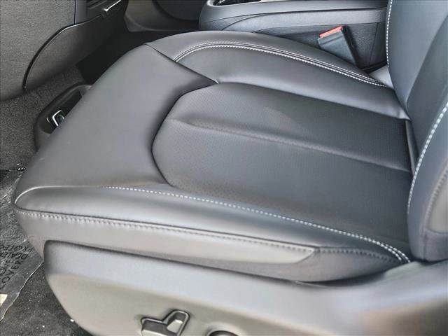 New 2026 Chrysler Pacifica Select FWD video 4